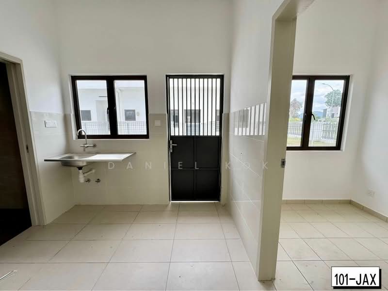 2-storey Terraced House for Sale in Setia Indah (Setia Alam) - Daniel Kok - Kitchen - PropertyGuru.com.my