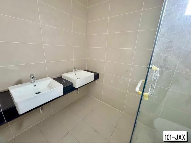 2-storey Terraced House for Sale in Setia Indah (Setia Alam) - Daniel Kok - Bathroom - PropertyGuru.com.my
