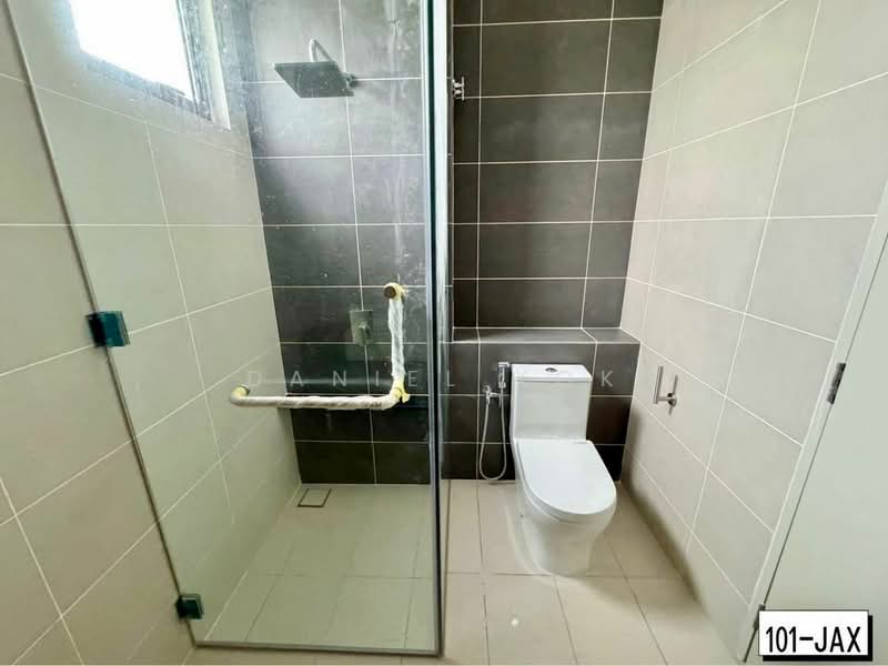 2-storey Terraced House for Sale in Setia Indah (Setia Alam) - Daniel Kok - Bathroom - PropertyGuru.com.my