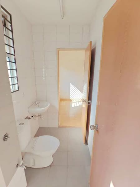 2-storey Terraced House for Sale in Taman Mutiara Indah (Puchong) - Evan Goh - Bathroom - PropertyGuru.com.my