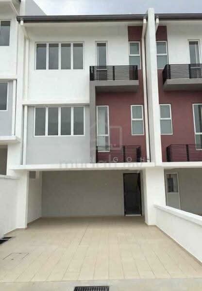 Townhouse for Sale in Puchong (Selangor) - Evan Goh - Exterior - PropertyGuru.com.my