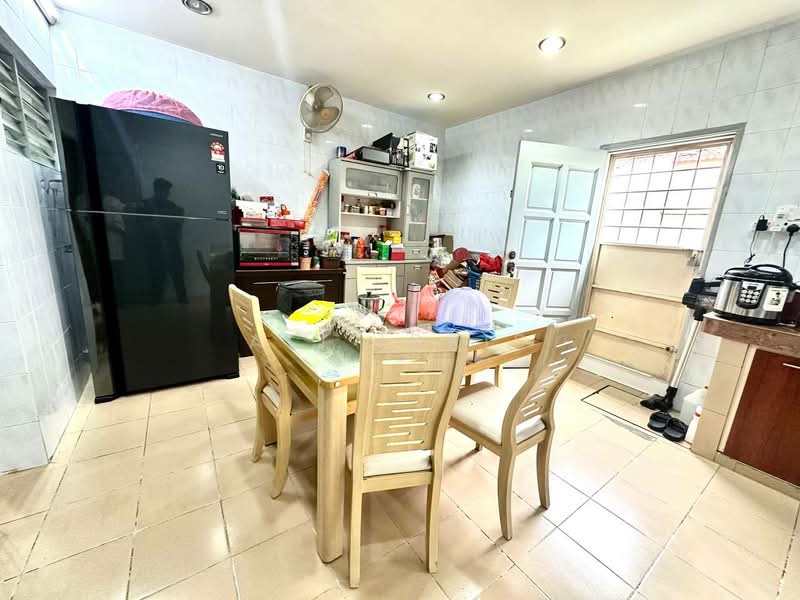 2-storey Terraced House for Sale in Bandar Tun Hussein Onn (Cheras) - Ali Idris - Kitchen - PropertyGuru.com.my