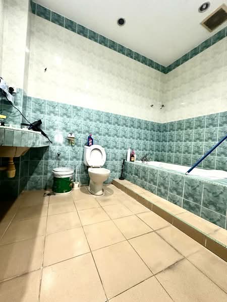 2-storey Terraced House for Sale in Bandar Tun Hussein Onn (Cheras) - Ali Idris - Bathroom - PropertyGuru.com.my