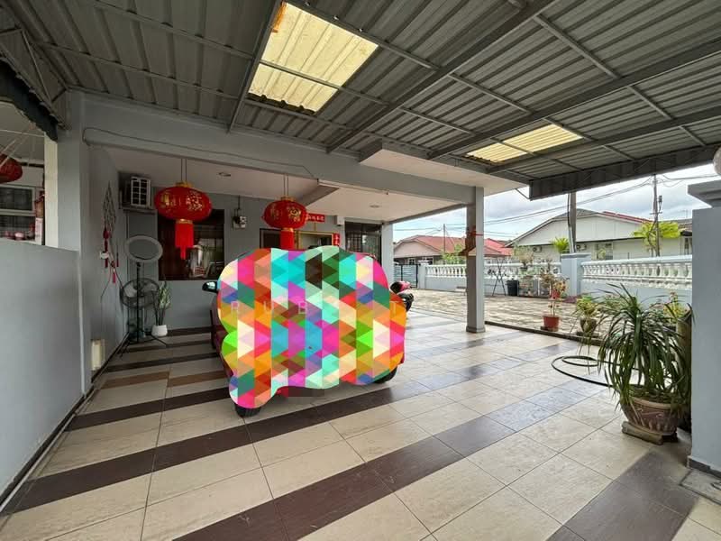 1-storey Terraced House for Sale in Taman Universiti (Skudai) - Ruby Tan - Exterior - PropertyGuru.com.my