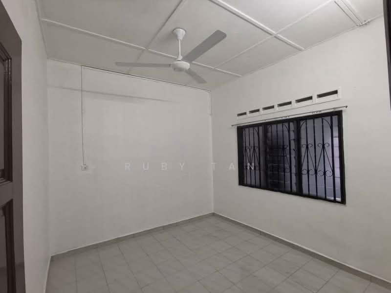 1-storey Terraced House for Sale in Taman Ungku Tun Aminah (Skudai) - Ruby Tan - Interior - PropertyGuru.com.my