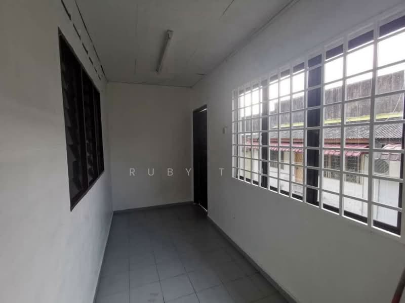 1-storey Terraced House for Sale in Taman Ungku Tun Aminah (Skudai) - Ruby Tan - Interior - PropertyGuru.com.my