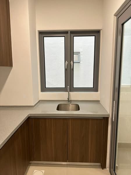 Condominium for Rent at Lakefront Residence - Kayden Siah - Kitchen - PropertyGuru.com.my