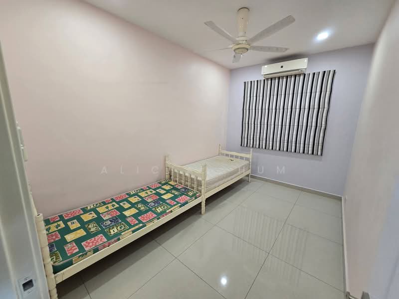 Rumah Berkembar untuk Dijual di Taman Pelangi Indah (Ulu Tiram) - Alicia Shum - Bedroom - PropertyGuru.com.my