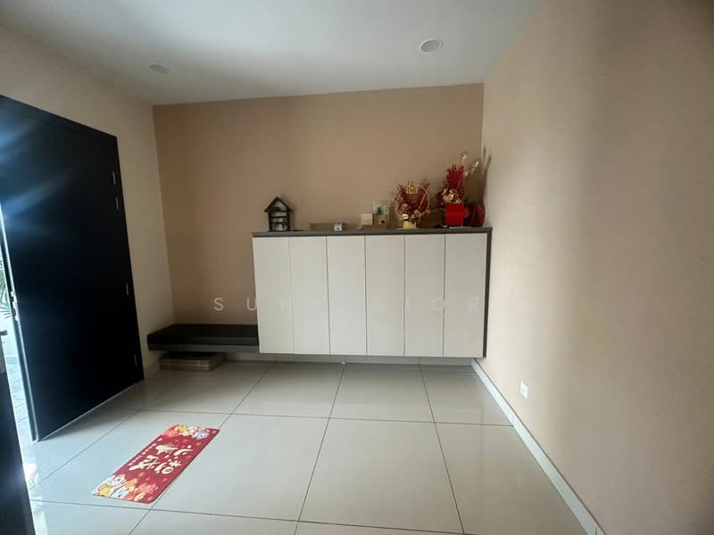 Cluster House for Sale in Mutiara Rini (Skudai) - Suny Sior - Entrance - PropertyGuru.com.my