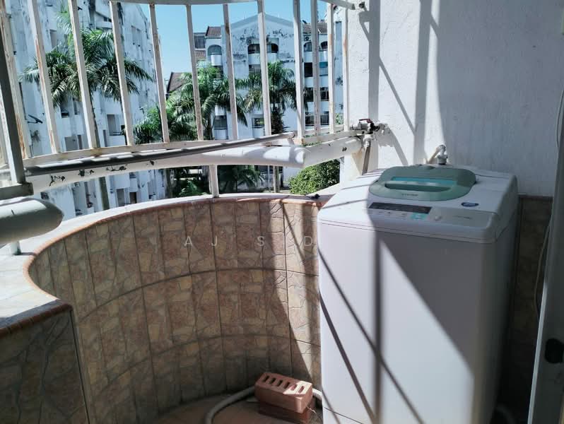 Fawina Court untuk Untuk Disewa - RM 1,550 /bulan, Mac 2026 - Balcony - PropertyGuru.com.my