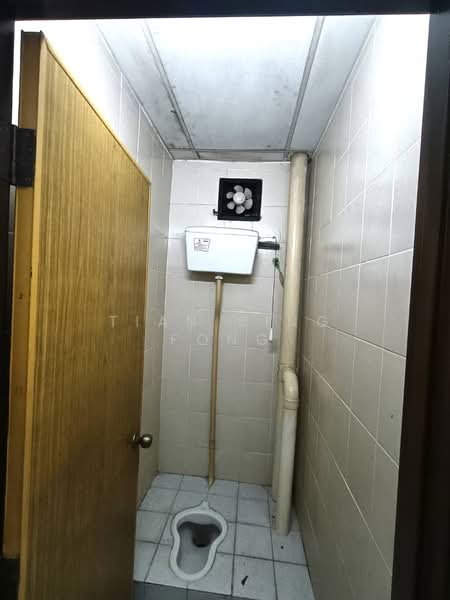 Office for Sale in BANDAR PUCHONG JAYA (Puchong) - Tian Sing Fong - Bathroom - PropertyGuru.com.my