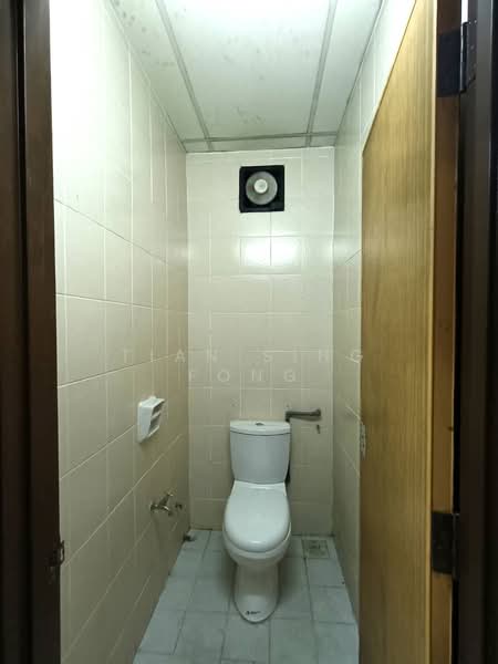 Office for Sale in BANDAR PUCHONG JAYA (Puchong) - Tian Sing Fong - Bathroom - PropertyGuru.com.my