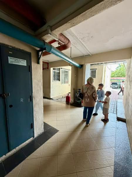 Vista Pinggiran Apartment untuk Untuk Dijual - RM 290,000, Mac 2026 - Corridor - PropertyGuru.com.my
