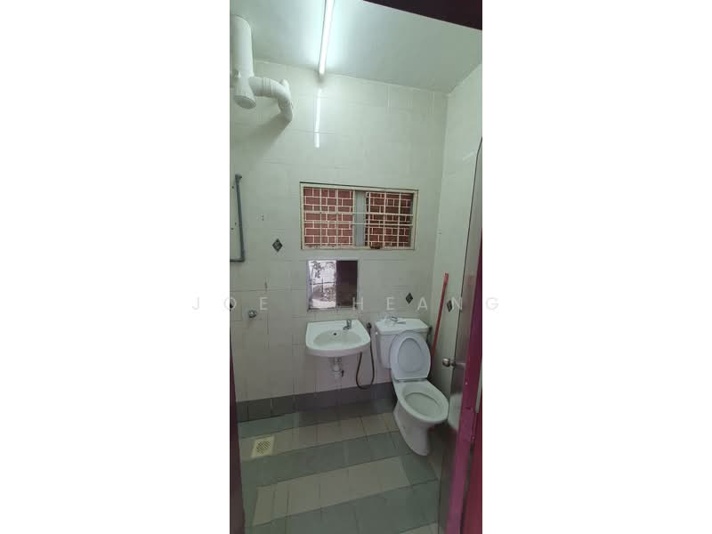 Condominium for Sale at De Rozelle - Joe Cheang - Bathroom - PropertyGuru.com.my