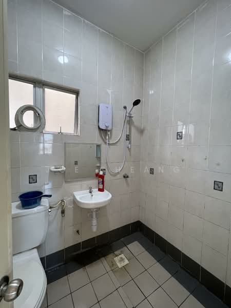 Condominium for Sale at De Rozelle - Joe Cheang - Bathroom - PropertyGuru.com.my