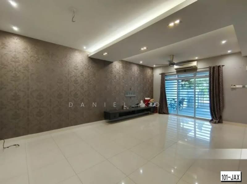 2-storey Terraced House for Sale in Kemuning Utama (Shah Alam) - Daniel Kok - Living Room - PropertyGuru.com.my