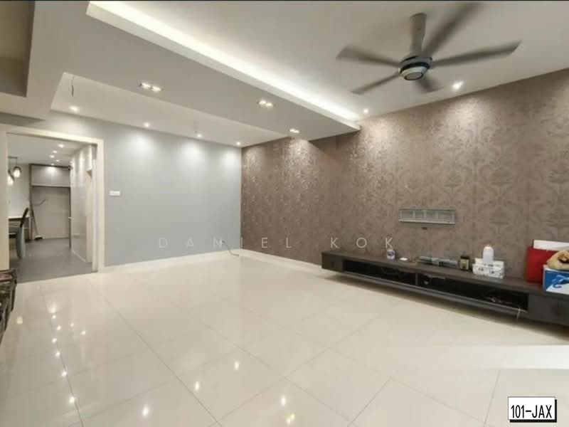 2-storey Terraced House for Sale in Kemuning Utama (Shah Alam) - Daniel Kok - Living Room - PropertyGuru.com.my