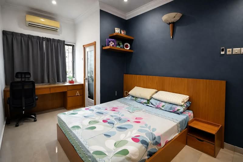 Semi-Detached House for Sale in Bandar Putra Permai (Seri Kembangan) - Ali Idris - Bedroom - PropertyGuru.com.my