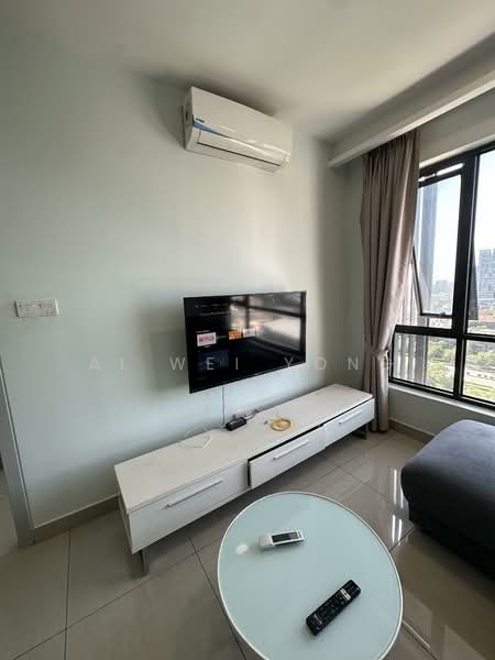 Eclipse Residence @ Pan'gaea untuk Untuk Disewa - RM 1,700 /bulan, Mac 2026 - Living Room - PropertyGuru.com.my