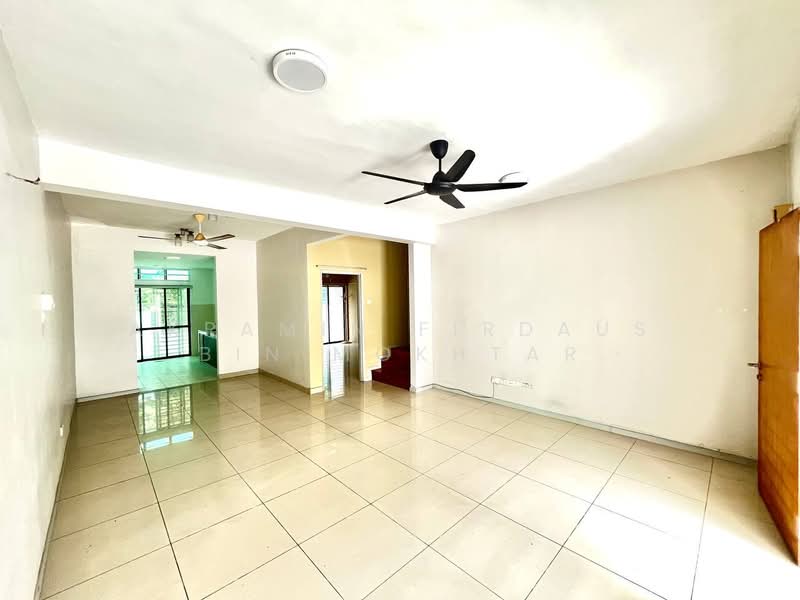 Townhouse for Sale in Bandar Bukit Puchong 2 (Puchong) - Akramin Firdaus Bin Mokhtar - Living Room - PropertyGuru.com.my