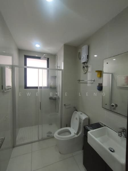 Condominium for Rent at Amberside @ Country Garden Danga Bay - Ewe Bee Leng - Bathroom - PropertyGuru.com.my