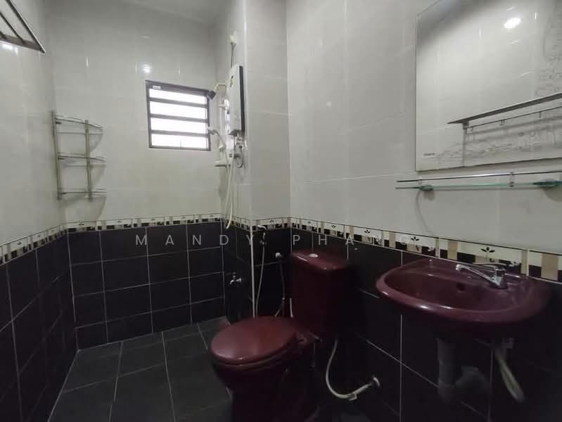2-storey Terraced House for Rent in Bercham (Ipoh) - Mandy Phang - Bathroom - PropertyGuru.com.my