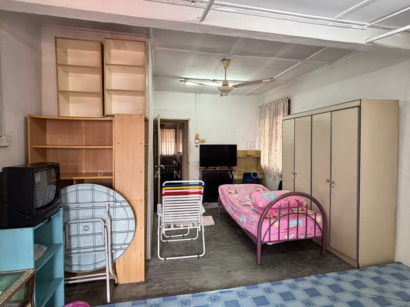 2-storey Terraced House for Rent in Taman Johor Jaya (Johor Bahru) - Roland Wong - Bedroom - PropertyGuru.com.my