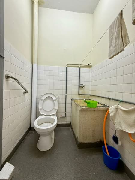 1-storey Terraced House for Sale in Taman Rasah Jaya (Rasah) - Chin Mei Ling - Bathroom - PropertyGuru.com.my