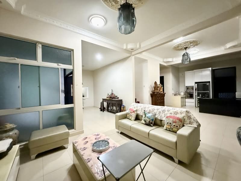 Semi-Detached House for Sale in Taman Molek (Johor Bahru) - Yik Tat - Living Room - PropertyGuru.com.my
