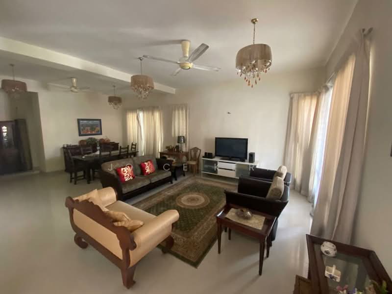 Cluster House for Sale in Rawang (Selangor) - Joyce Kerk - Living Room - PropertyGuru.com.my