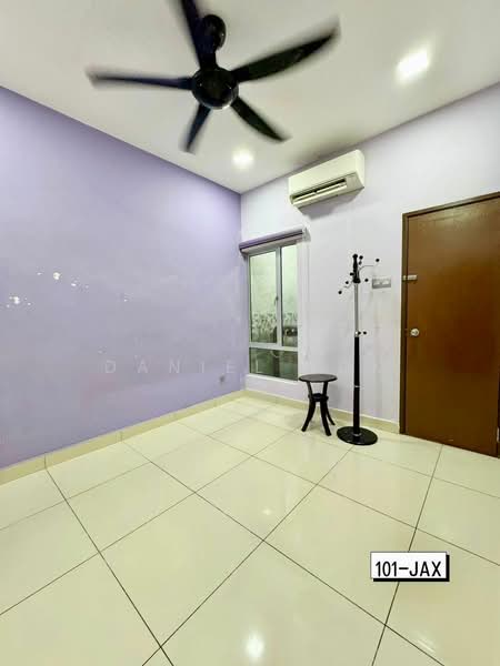 RM710k! 20x65ft! 4R3B! Move in Condition Fully Renovated Phase 30 Bandar Botanic Klang 2 Sty House untuk Untuk Dijual - RM 710,002, Mac 2026 - Interior - PropertyGuru.com.my