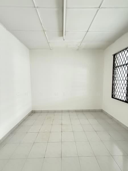 1-storey Terraced House for Rent in Taman Rasah Jaya (Rasah) - Chin Mei Ling - Bedroom 2 - PropertyGuru.com.my