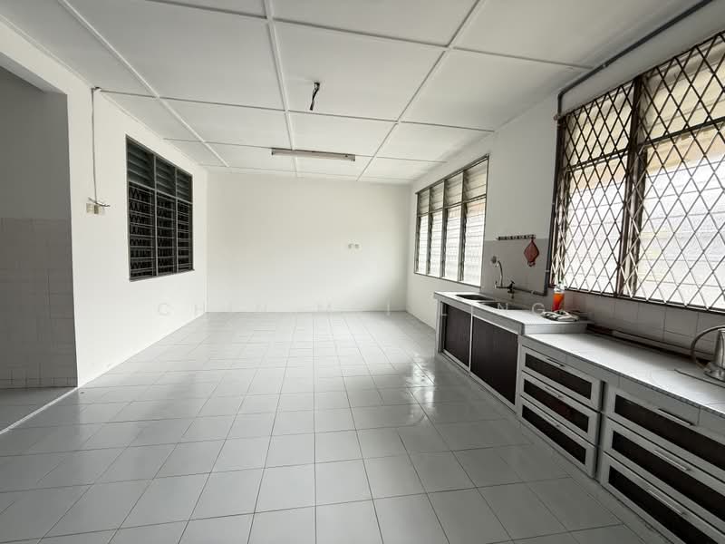 1-storey Terraced House for Rent in Taman Rasah Jaya (Rasah) - Chin Mei Ling - Kitchen - PropertyGuru.com.my