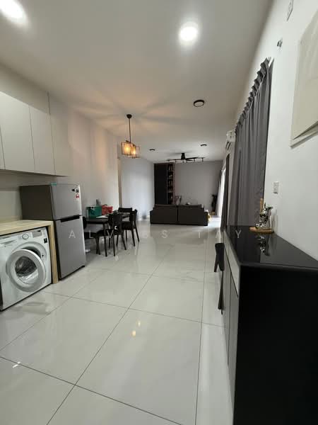 Condominium for Rent at Royal Strand @ Country Garden Danga Bay - Alviss Tay - Living Room - PropertyGuru.com.my