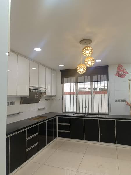 Cluster House for Sale in Rawang (Selangor) - Joyce Kerk - Kitchen - PropertyGuru.com.my