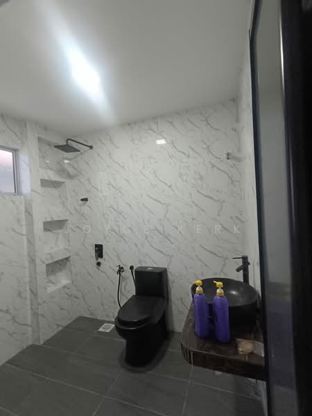 Cluster House for Sale in Rawang (Selangor) - Joyce Kerk - Bathroom - PropertyGuru.com.my