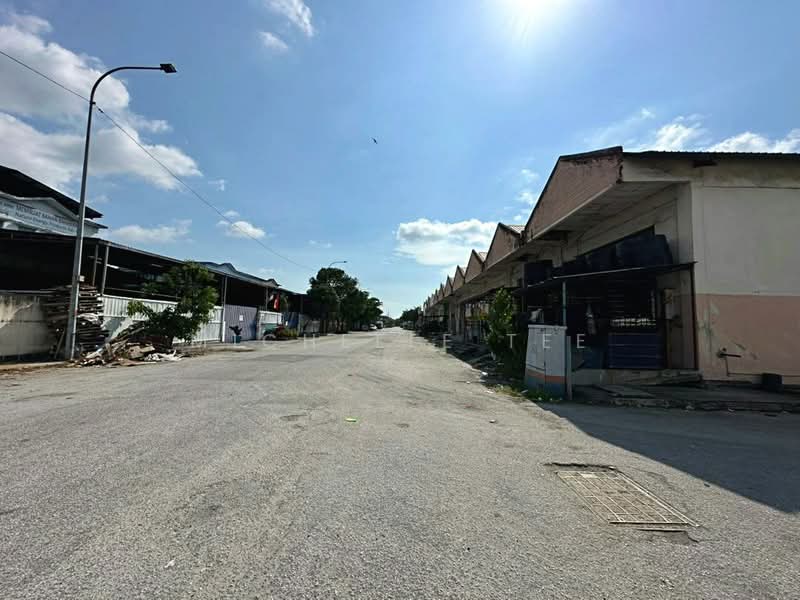 Semi-D Factory for Sale in Taman Perindustrian Pulau Indah (Klang) - Michelle Tee - Exterior - PropertyGuru.com.my