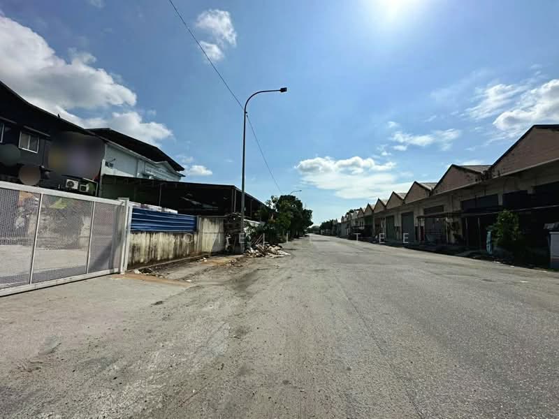 Semi-D Factory for Sale in Taman Perindustrian Pulau Indah (Klang) - Michelle Tee - Exterior - PropertyGuru.com.my