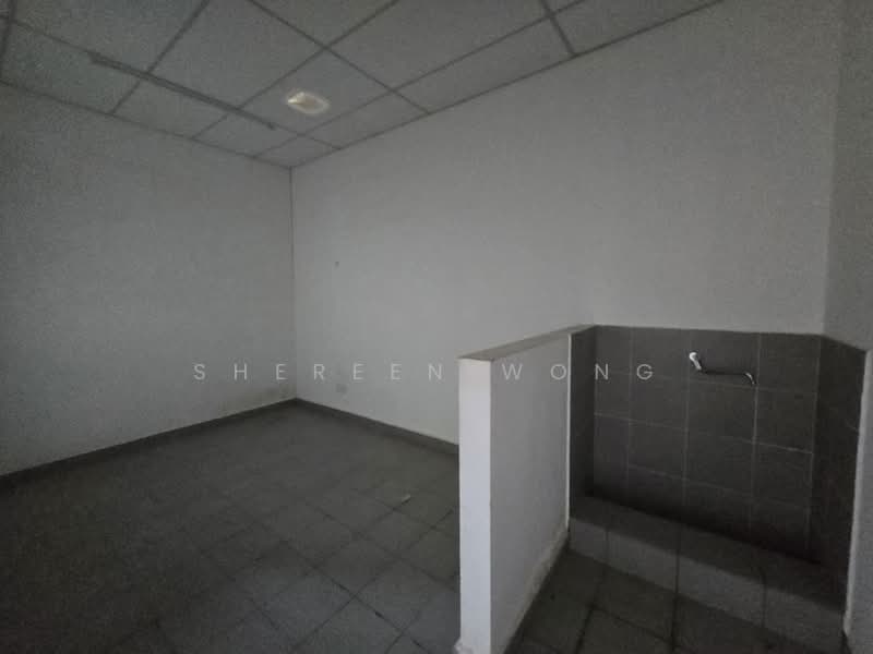 Factory for Rent in Taman Perindustrian Cemerlang (Ulu Tiram) - Shereen Wong - Interior - PropertyGuru.com.my