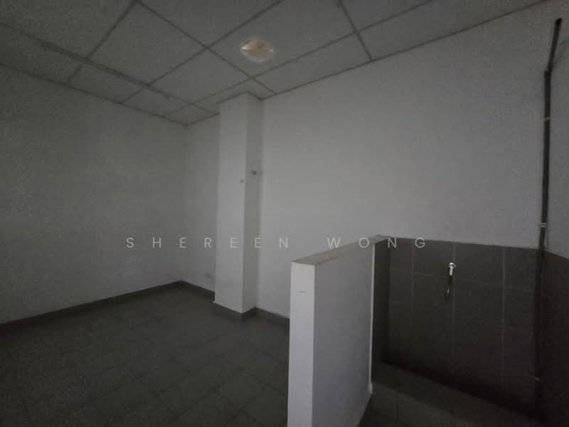 Factory for Rent in Taman Perindustrian Cemerlang (Ulu Tiram) - Shereen Wong - Interior - PropertyGuru.com.my