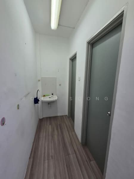 Detached Factory for Rent in Taman Teknologi Cheng (Cheng) - Robin Soong - Corridor - PropertyGuru.com.my