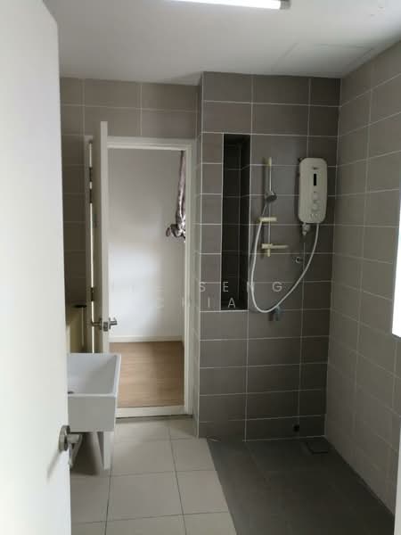 Rumah Teres untuk Dijual di Bandar Tropicana Aman (Telok Panglima Garang) - Bee Seng Chia - Bathroom - PropertyGuru.com.my