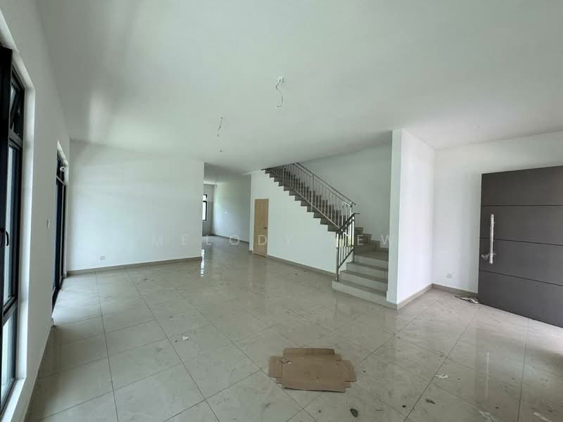 Cluster House for Sale in Taman Mount Austin (Tebrau) - Melody Yew - Living Room - PropertyGuru.com.my