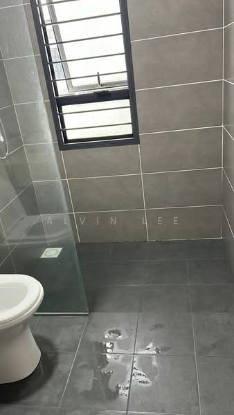 Terraced House for Rent in Semenyih (Selangor) - Alvin lee - Bathroom - PropertyGuru.com.my