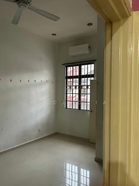 Taman Desa Tebrau untuk Untuk Disewa - RM 2,200 /bulan, Mac 2026 - Interior - PropertyGuru.com.my