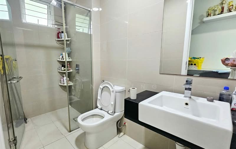 3-storey Terraced House for Sale in Segambut (Kuala Lumpur) - Ling Ling - Bathroom - PropertyGuru.com.my