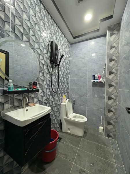 Taman Pulai Jaya untuk Untuk Dijual - RM 718,000, Mac 2026 - Bathroom - PropertyGuru.com.my