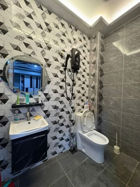 Taman Pulai Jaya untuk Untuk Dijual - RM 718,000, Mac 2026 - Bathroom - PropertyGuru.com.my