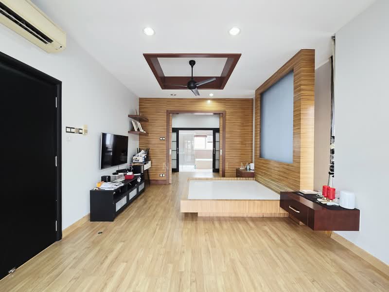 Semi-Detached House for Sale in Damansara Legenda (Petaling Jaya) - Reni Lim - Living Room - PropertyGuru.com.my