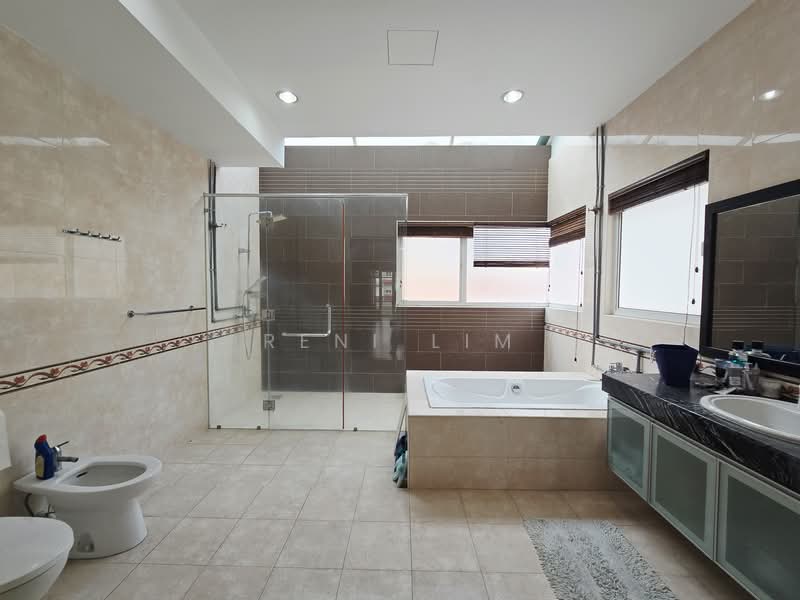 Semi-Detached House for Sale in Damansara Legenda (Petaling Jaya) - Reni Lim - Bathroom - PropertyGuru.com.my